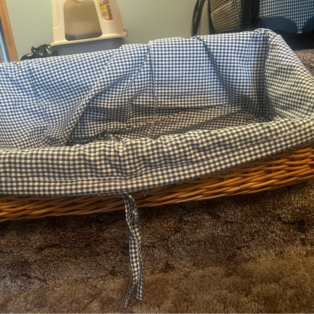 Gingham Lined Wicker Basket